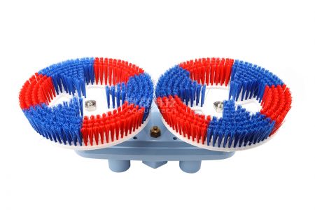 傲群光伏板清潔刷：助力光伏高效發(fā)電，守護(hù)能源收益?